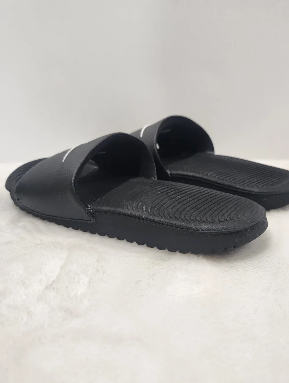 Nike Kawa Black White Slide Sandals Big Kids Size 3Y Unisex